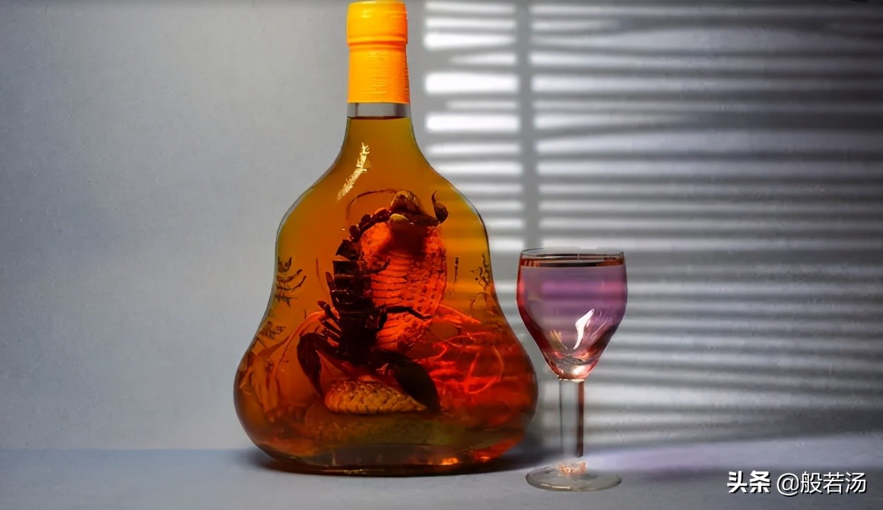 男子花2萬買蛇酒 年後發現酒裡竟是塑料蛇 動物酒功效靠譜嗎 般若湯 Mdeditor