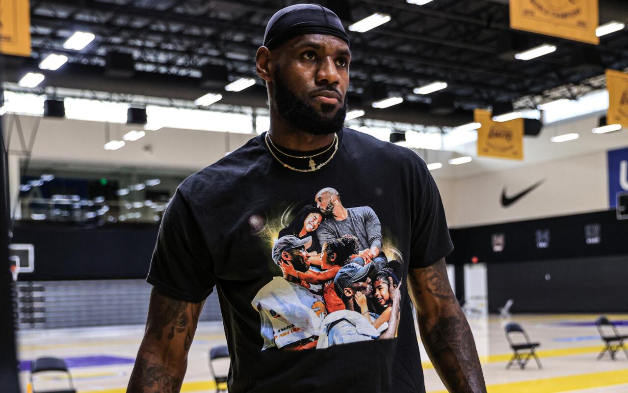 恭喜！詹姆斯再獲一項大獎，成歷史首位3次奪得該獎項的運動員！-黑特籃球-NBA新聞影音圖片分享社區