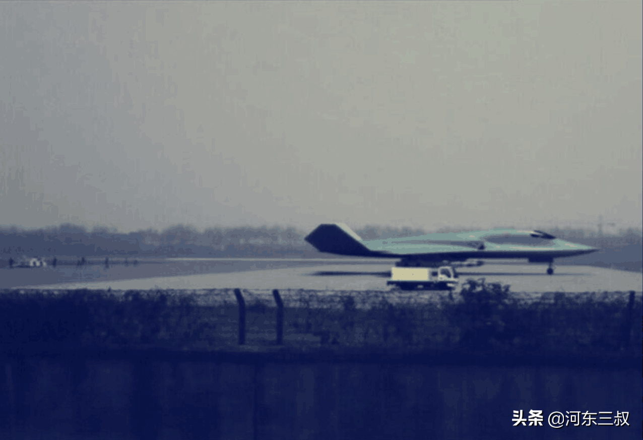 轰6Plus已成过去式，空军招飞视频来袭，轰20真身露半截