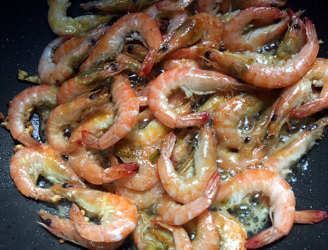 图片[5]-椒盐虾在家做很简单 用上小技巧 外酥里嫩咸又香 超好吃-起舞食谱网
