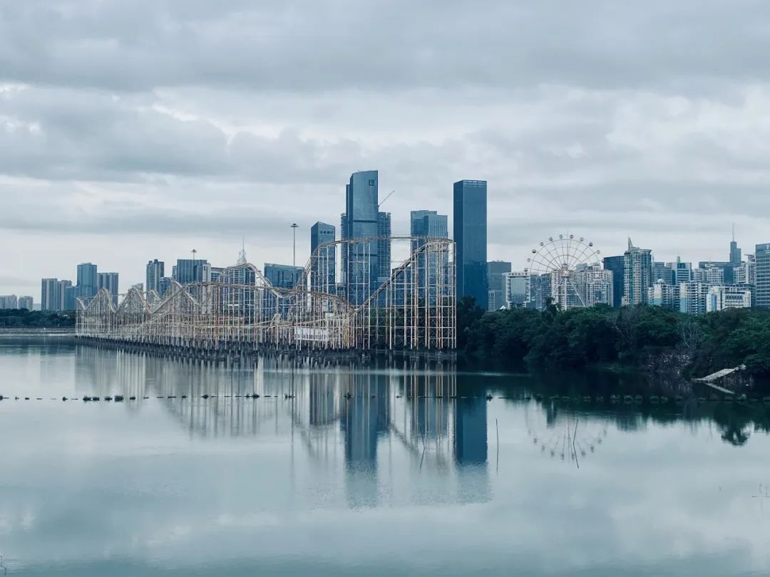 江西小伙把深圳拍成这样，看得人很不舒服，却