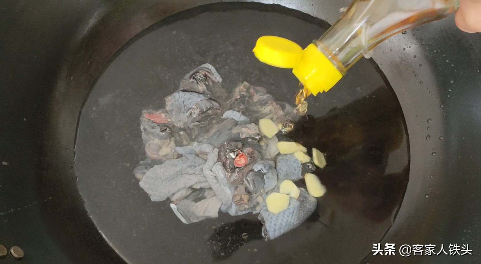 廣東人燉湯就是好喝，冬季這樣燉一鍋好喝溫補，常喝還增強免疫力