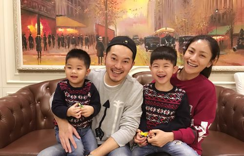 沙溢曬證件照慶祝結婚十週年，曾在婚禮現場穿婚紗熱舞太經典