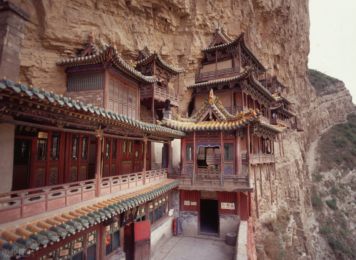 国内这15个建在悬崖上的建筑，惊险又震撼，你敢去打卡哪个呢？插图41