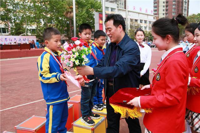 临沂沂州实验学校怎么样?2021年体育节(图1)