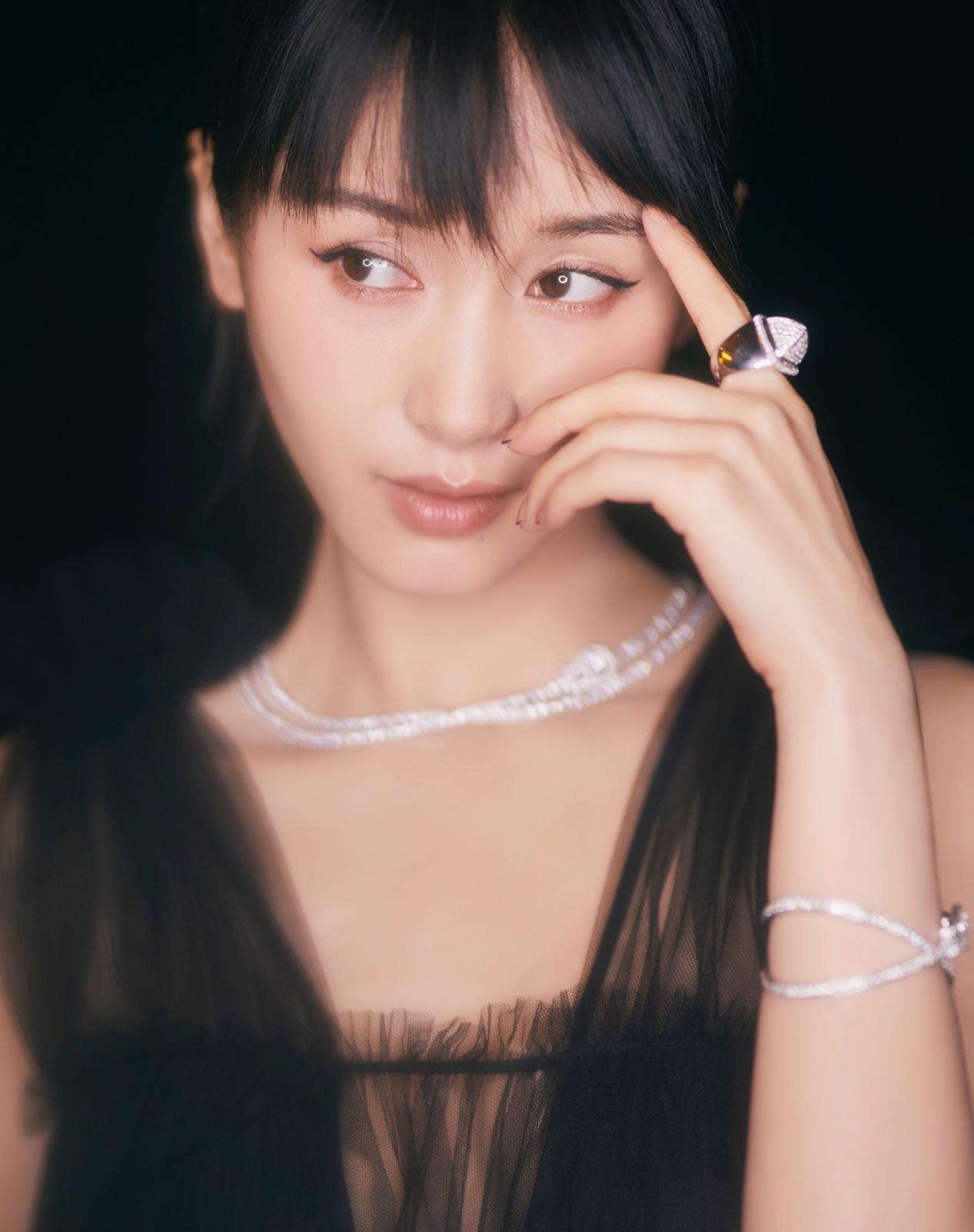 “曲筱绡”王子文，隐婚生子又离婚？这个熟女很清纯