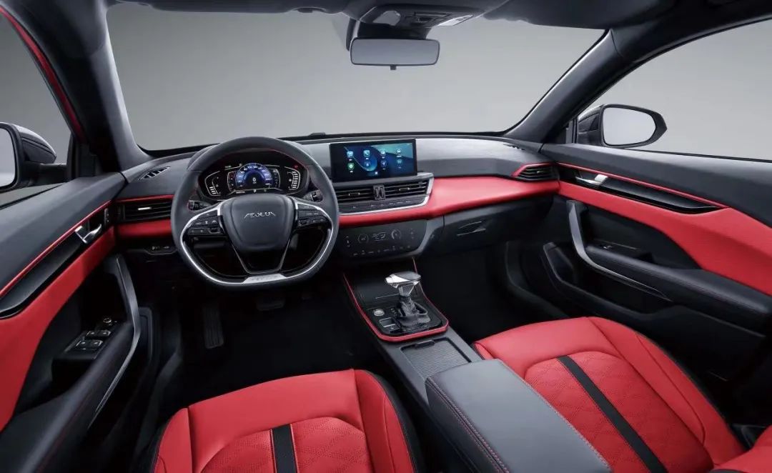 精准定位年轻运动市场:奕炫双车型重庆上市,6.99万元起