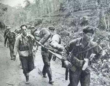 中国士兵曾经被越南女兵拐入深山