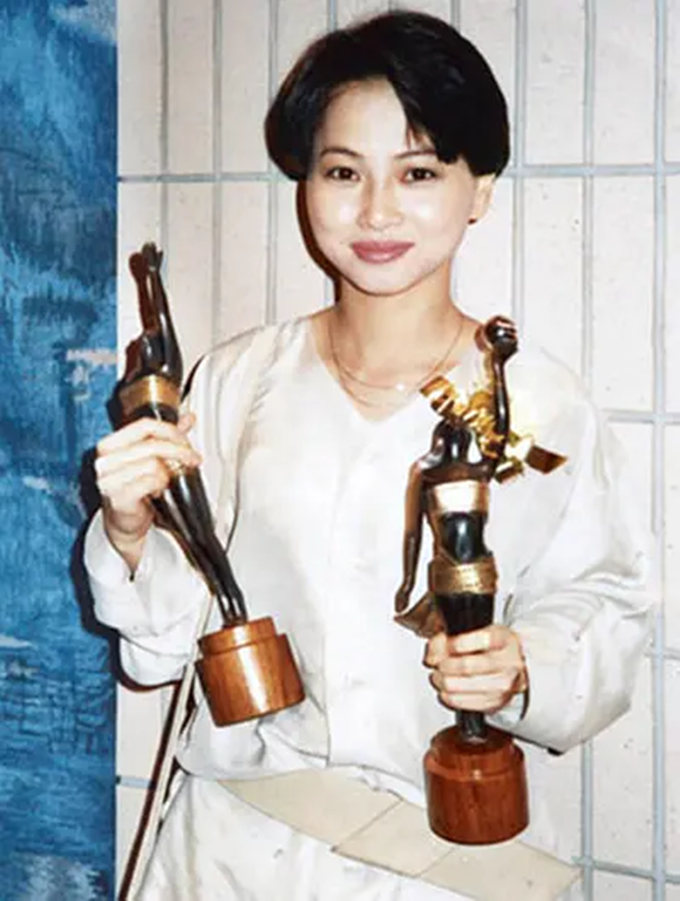 《鹿鼎记》10位主演近况：男三离婚4次，“二老