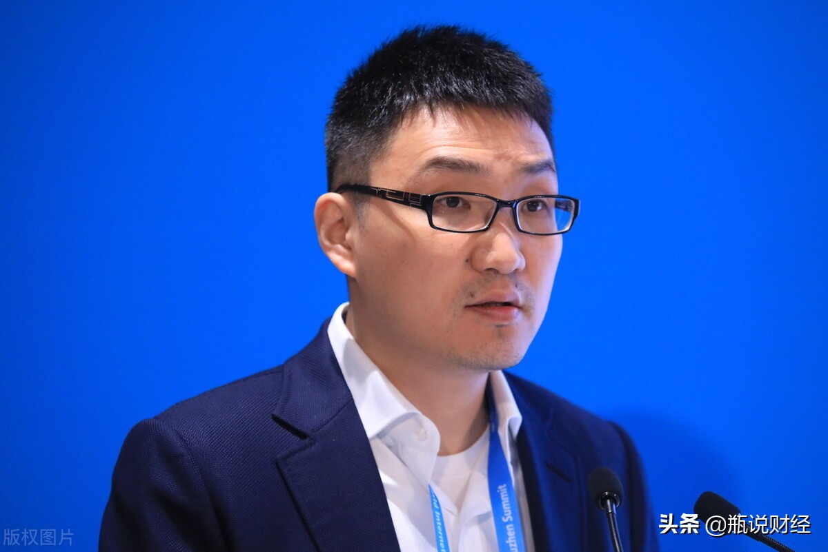黄峥辞任董事长，股票1：10投票权失效，谁将主导拼多多未来？