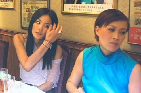 “傻大姐”那英30年歌坛闯荡史，和她背后5个男