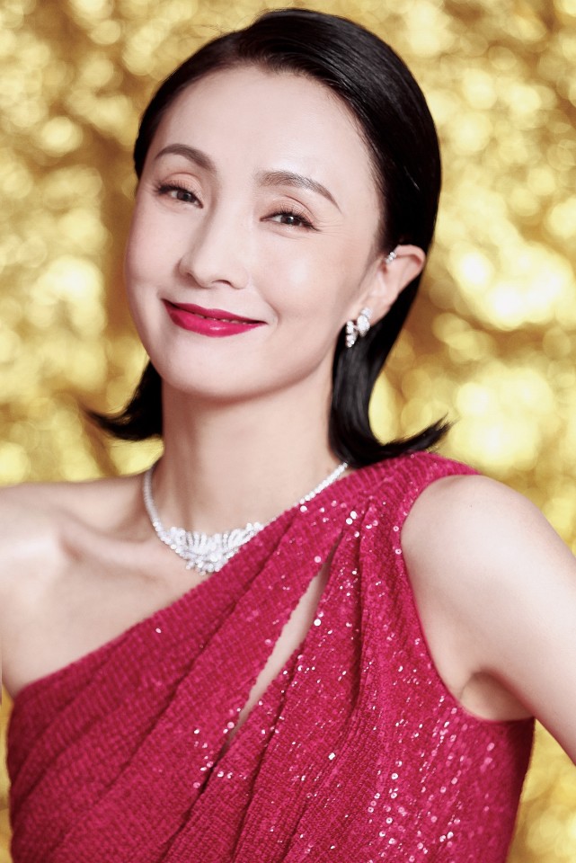 陶虹张庭真是“不老神颜”,俩闺蜜再一次合体比美,张庭哪像50