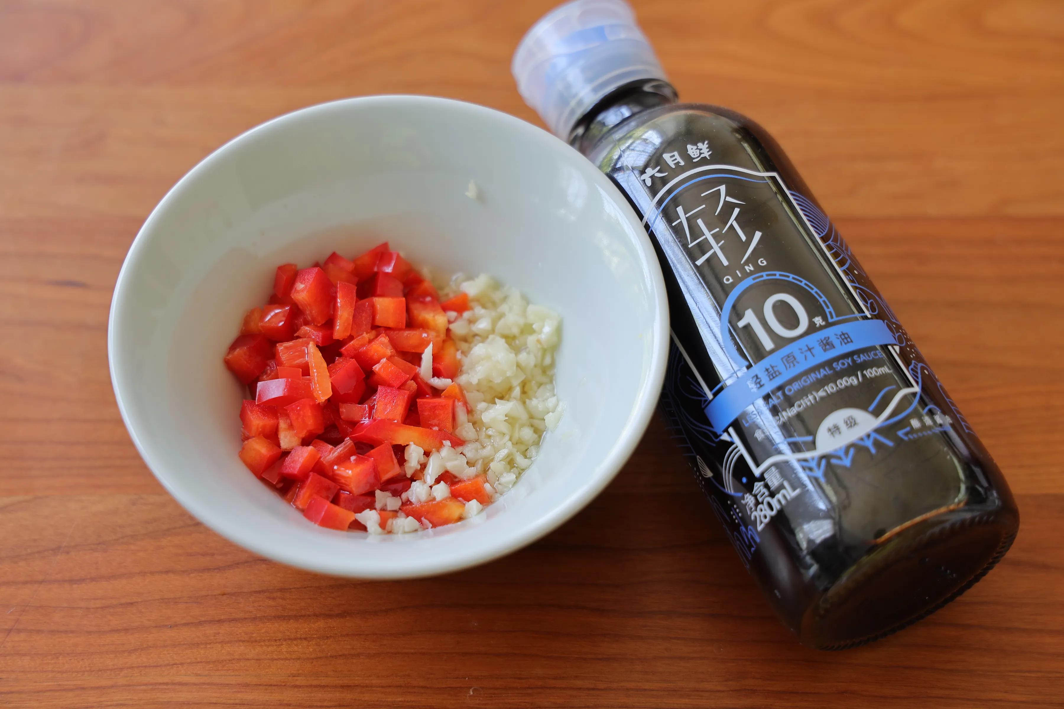 天气热，大虾我家就爱这么做，清新解腻酸爽开胃，一人一盘不过瘾