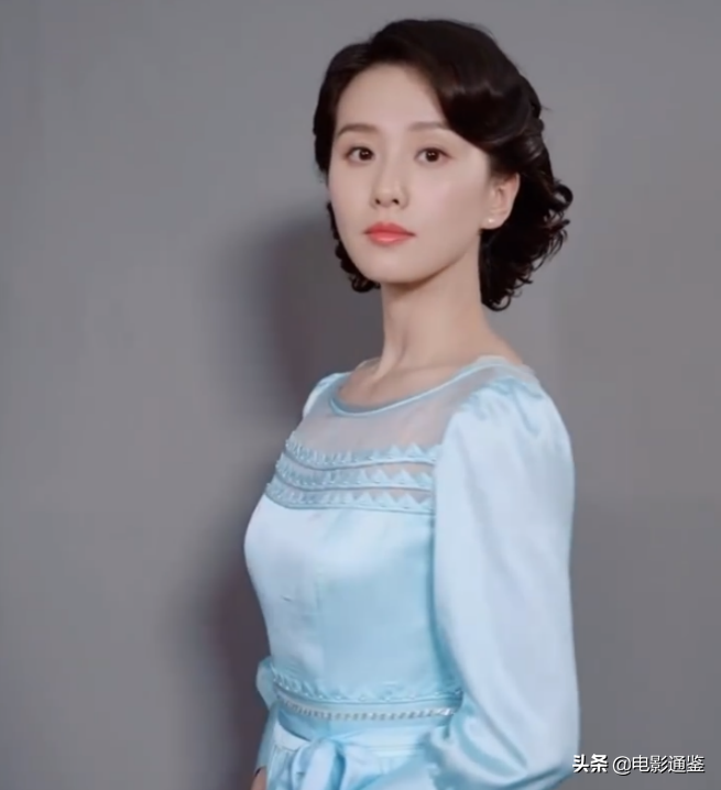 《1921》海报，以为殷桃宋轶够美，却被刘诗诗赵