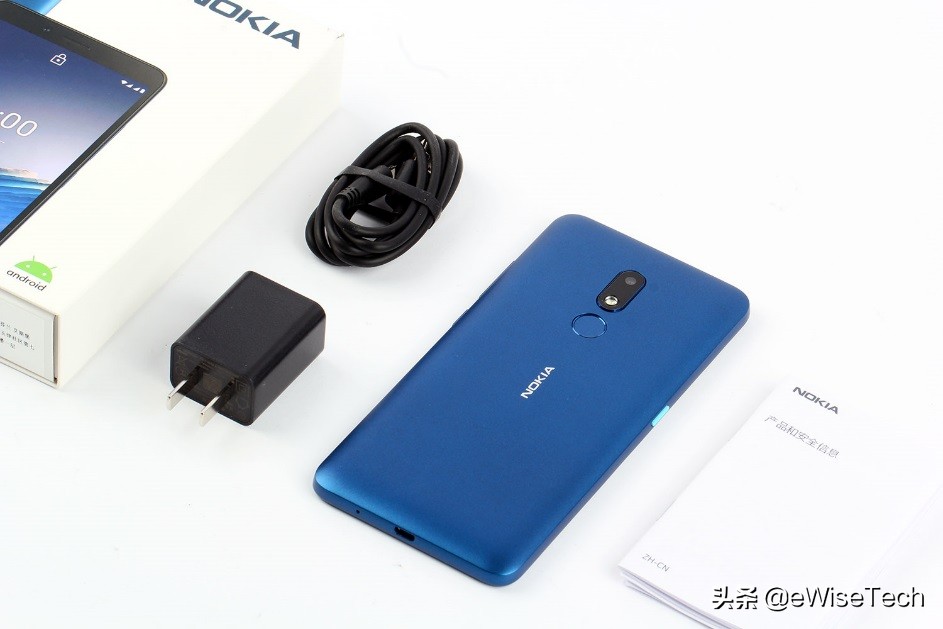 E拆箱：拆式充电电池回家了—Nokia C3配用紫光展锐CPU