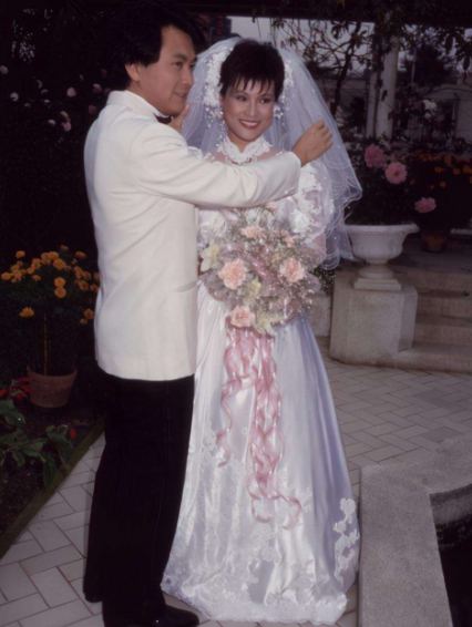 2020年末，回顾10位离世的港台名人，躲过疫情却