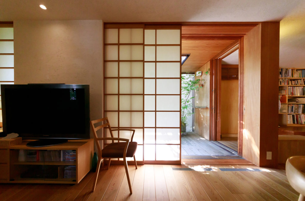 看了这套日本朴素住宅才发现，能留住人心的家，绝不是靠豪装