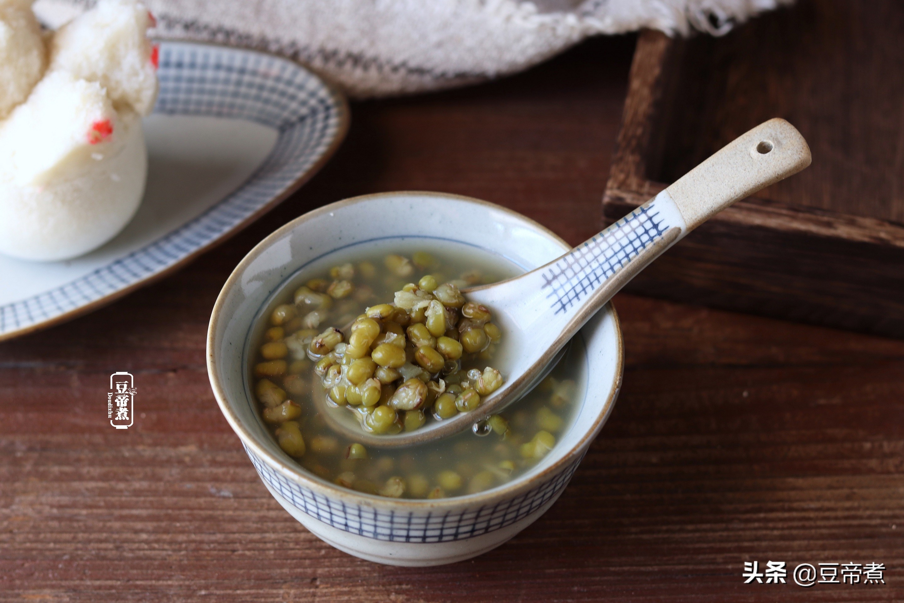 消暑解渴的绿豆汤，为何煮出来不翠绿，因为从第一步开始你就错了