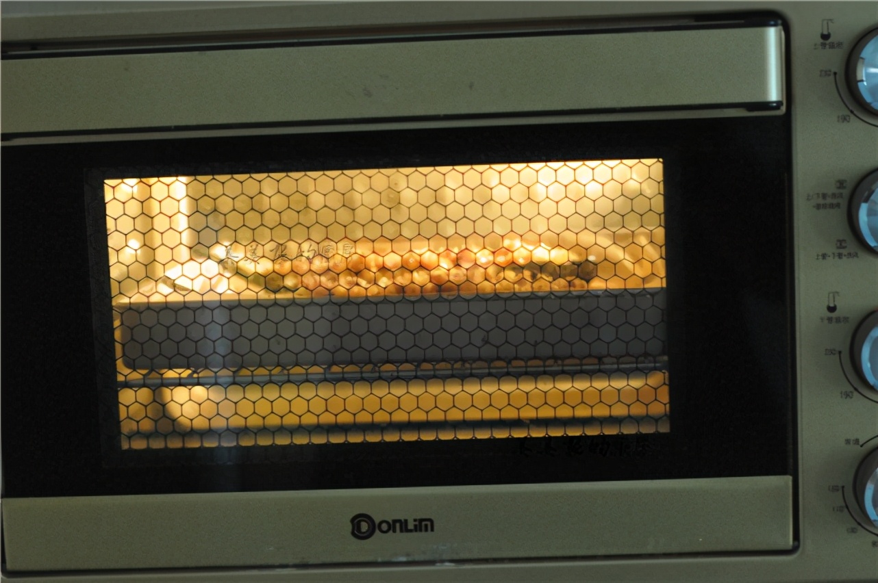 茄子別再炒了，加1把大蒜，不蒸也不炸，鮮嫩入味，少油最健康