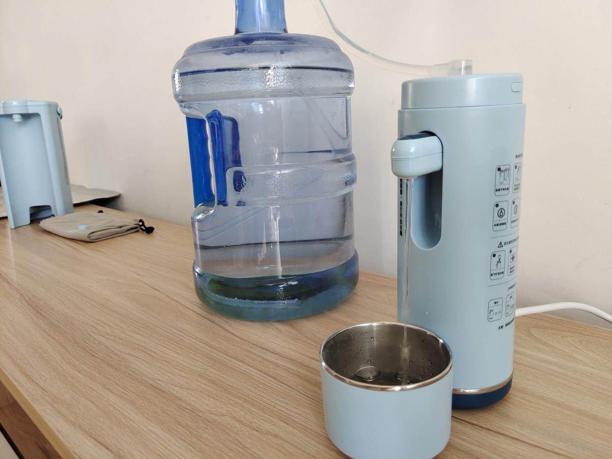 解锁更多使用场景——浩诗便携式饮水机，居家、旅游、办公皆相宜