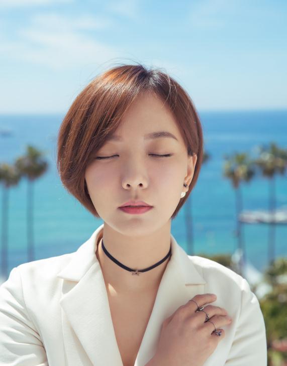 王珞丹书法被收录《笔尖上的中国》，是首位女