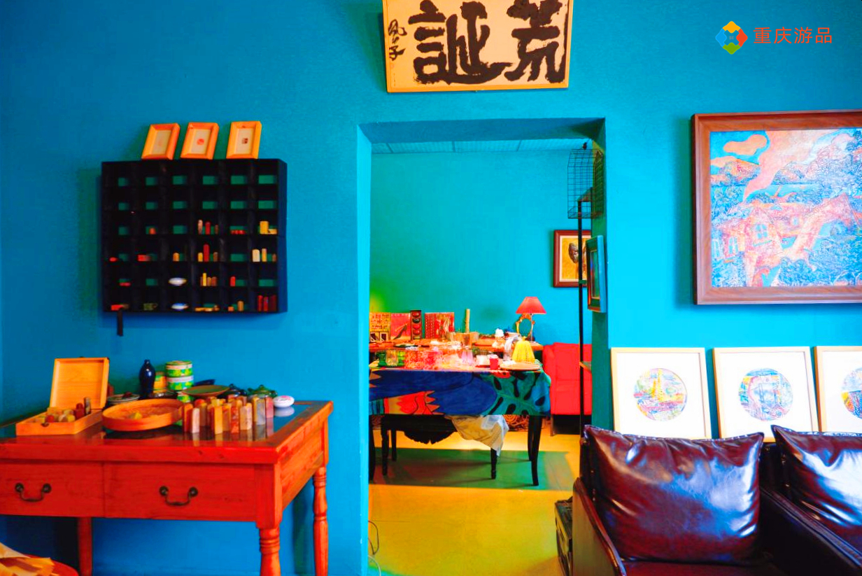 重庆的小众集市商铺，洛可可与巴洛克的结合，顾客只拍照不购物