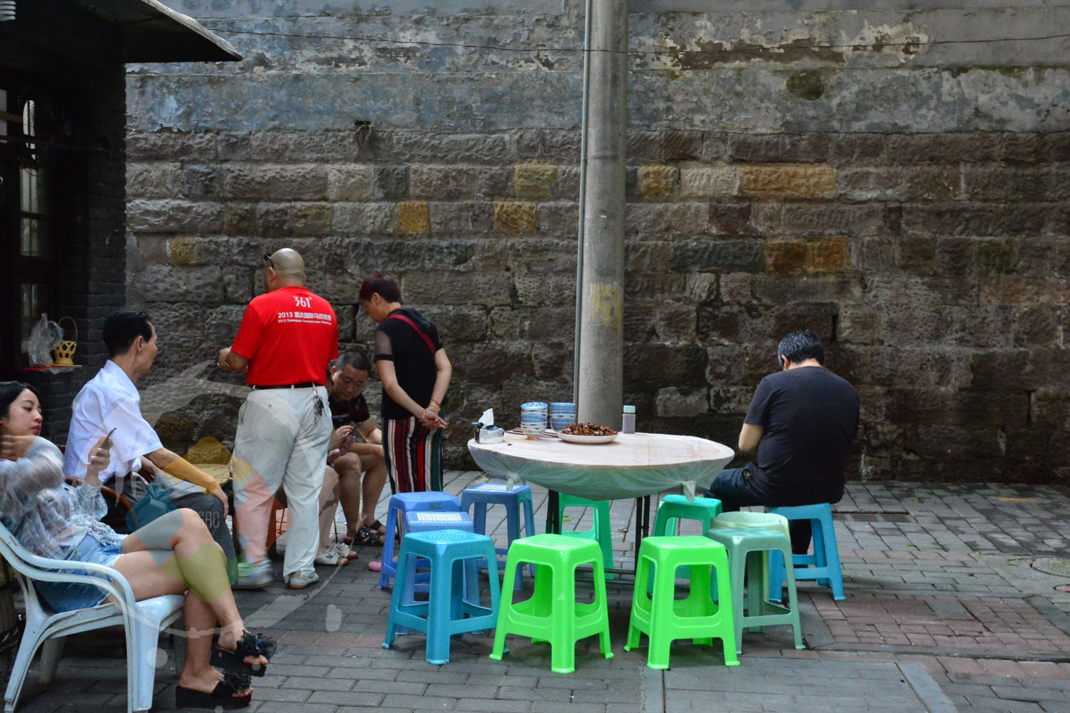 重庆住宅越来越丑了？探访大溪沟电厂旧址，建成70年却仍不过时
