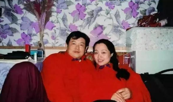 傅彪去世已有16年，承诺要帮他养儿子的葛优，做到了吗？