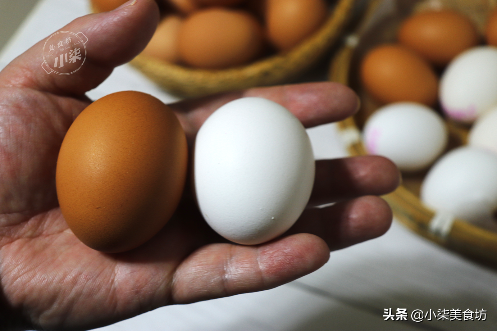 買雞蛋，挑紅皮的還是白皮的好？ 養雞大爺無意說漏嘴，別再買錯了