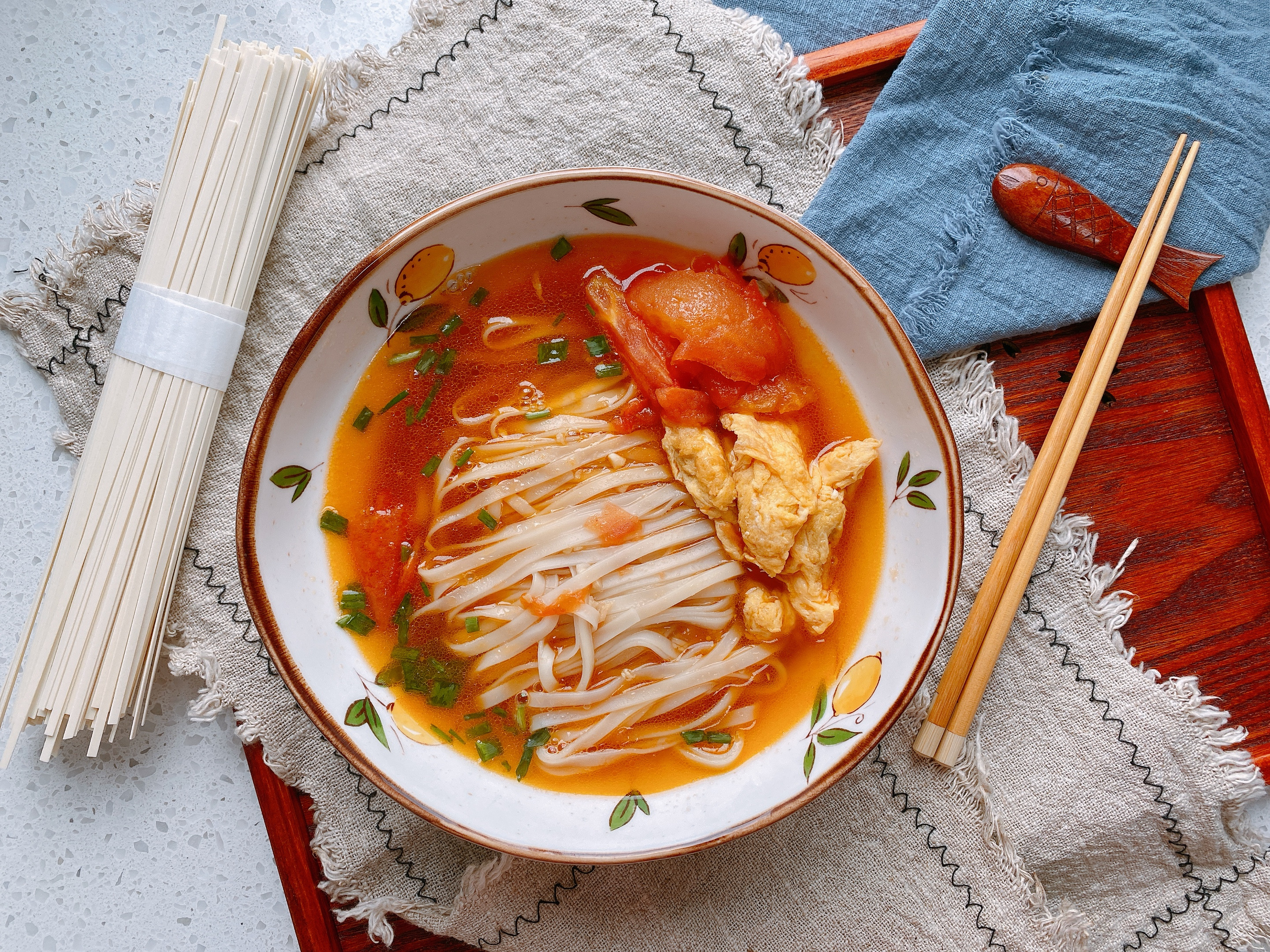 下雪天來一碗熱騰騰的湯麵，5種做法，10分鐘搞定，簡單有營養