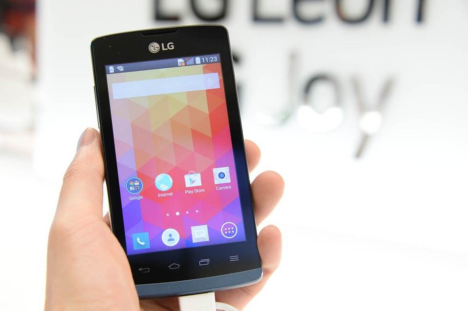 Does Korea LG exit mobile phone market formally? Once how complete failure is world tycoon? 