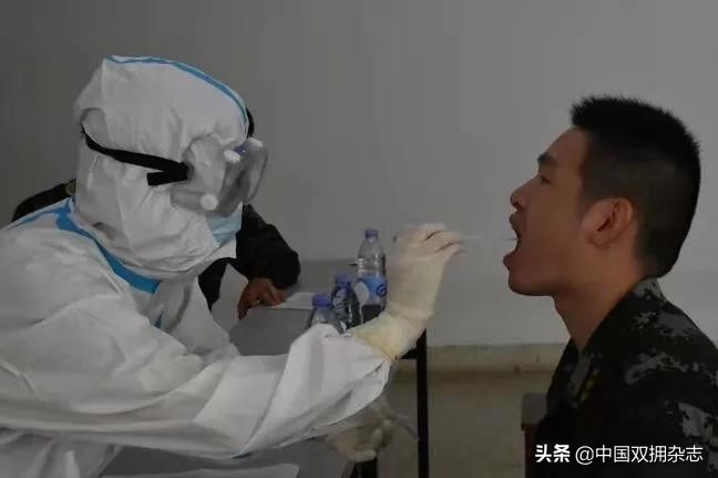 福州市:核酸检测进军营 团结抗疫再携手