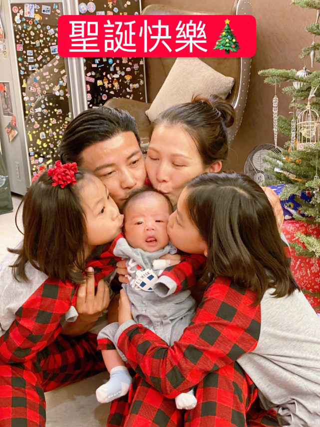 蔡少芬晒母女合照自称超模，二女儿长相酷似张晋，满满高级感