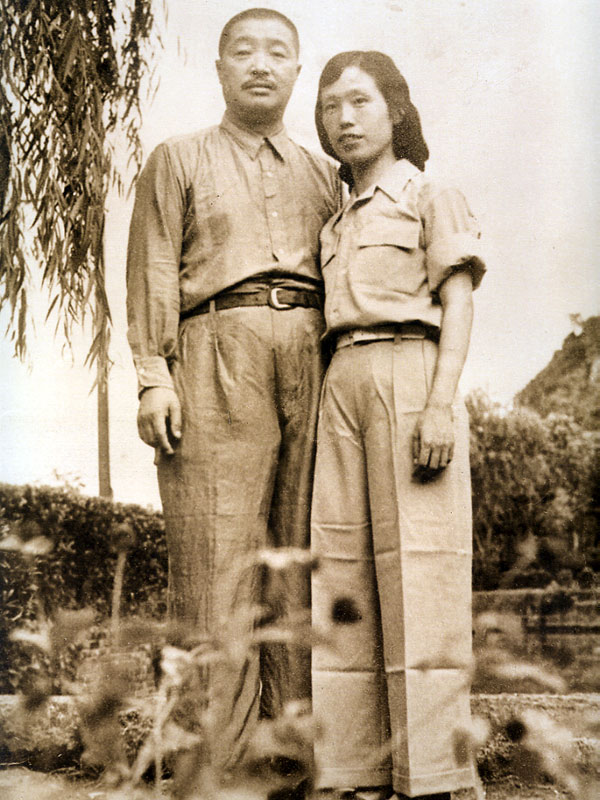 贺龙夫人薛明：26岁嫁46岁贺龙，53岁痛失所爱，