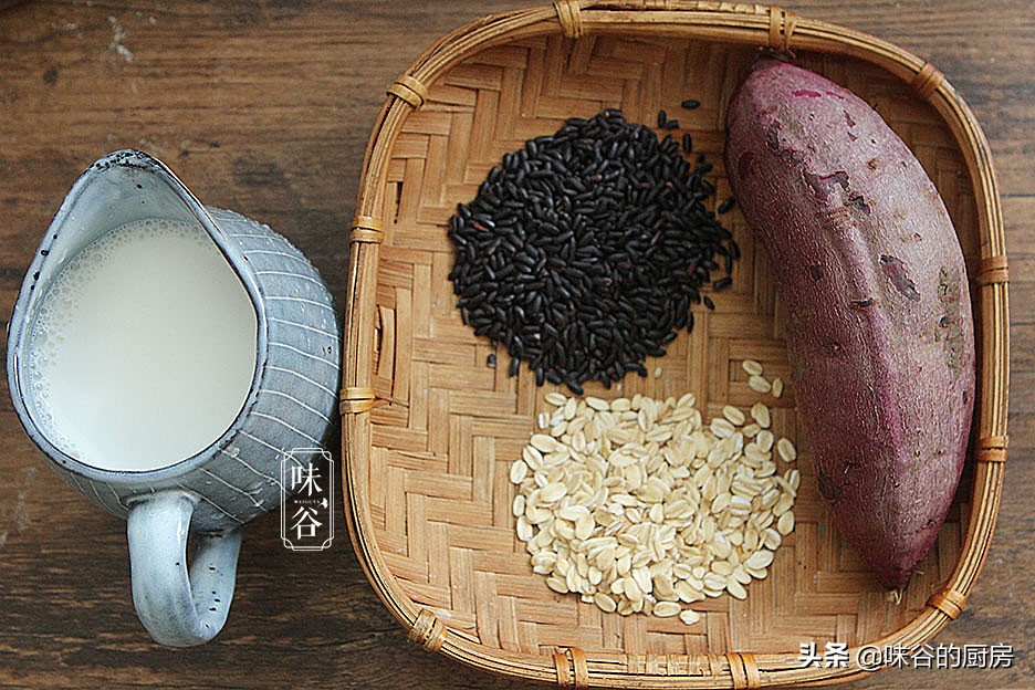 立冬將至，早上喝這粥最養人，香滑濃稠，營養好消化，平安過冬天