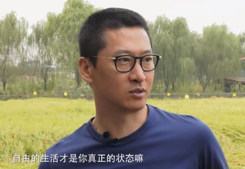 吳亦凡出事后，周杰凌晨發(fā)文，暗諷了好幾位翻車的頂流