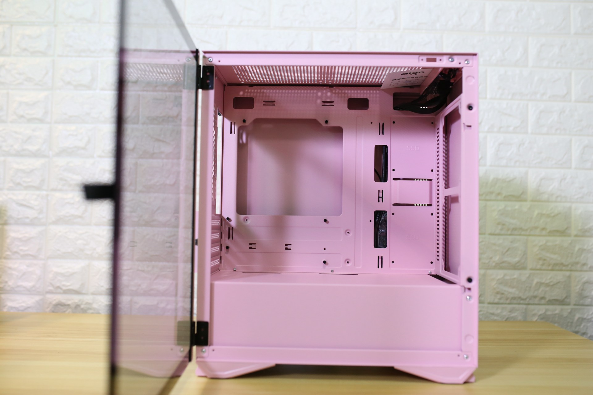 粉色机箱有喜欢的吗？YOGO M2猫抓粉女友爱不释手