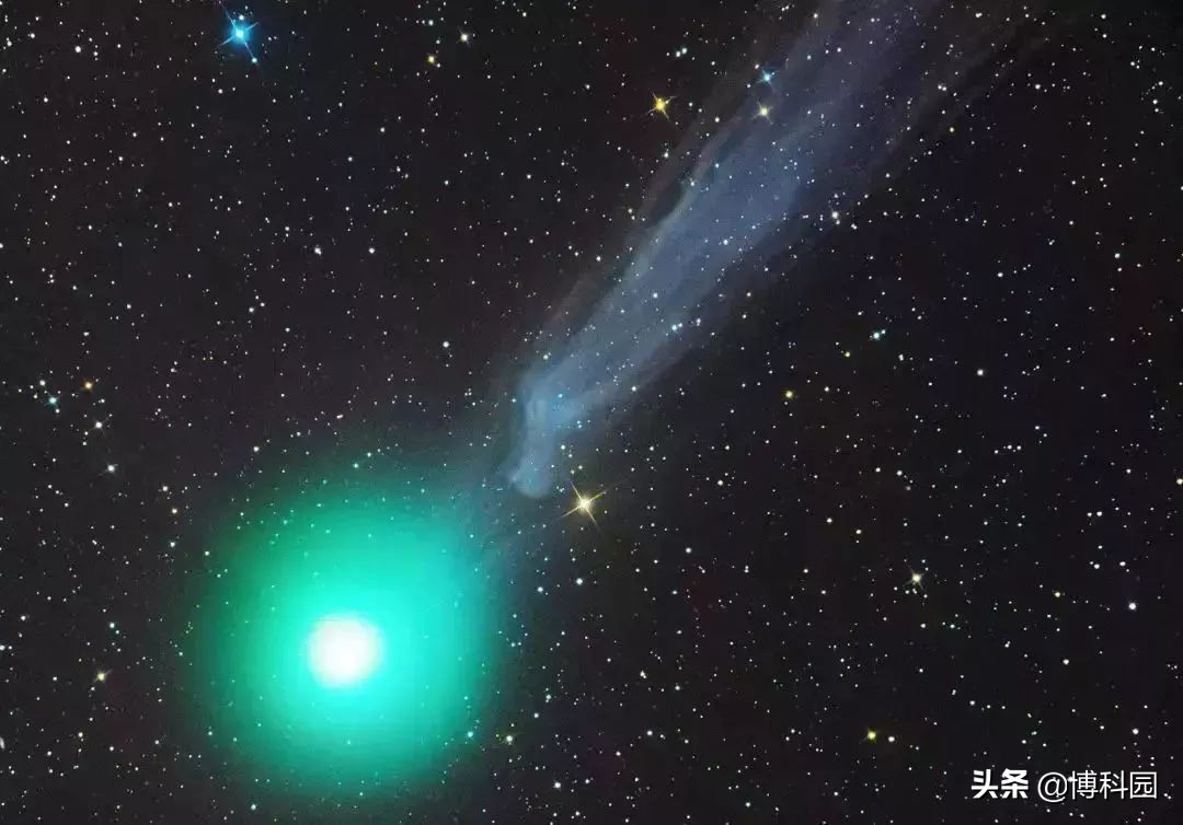 喷出约100万公斤物质，苔丝号捕捉到自然爆发彗星！流星雨的前身
