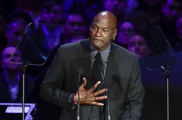 体坛众星声援弗洛伊德，为同胞鸣不平，乔丹愤