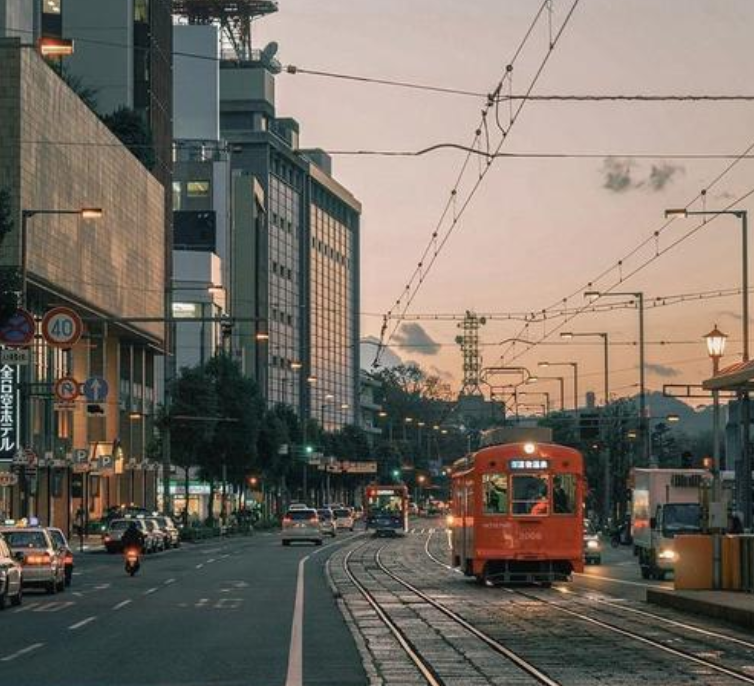 李光耀预测未来世界：欧盟面临分裂，日本走向