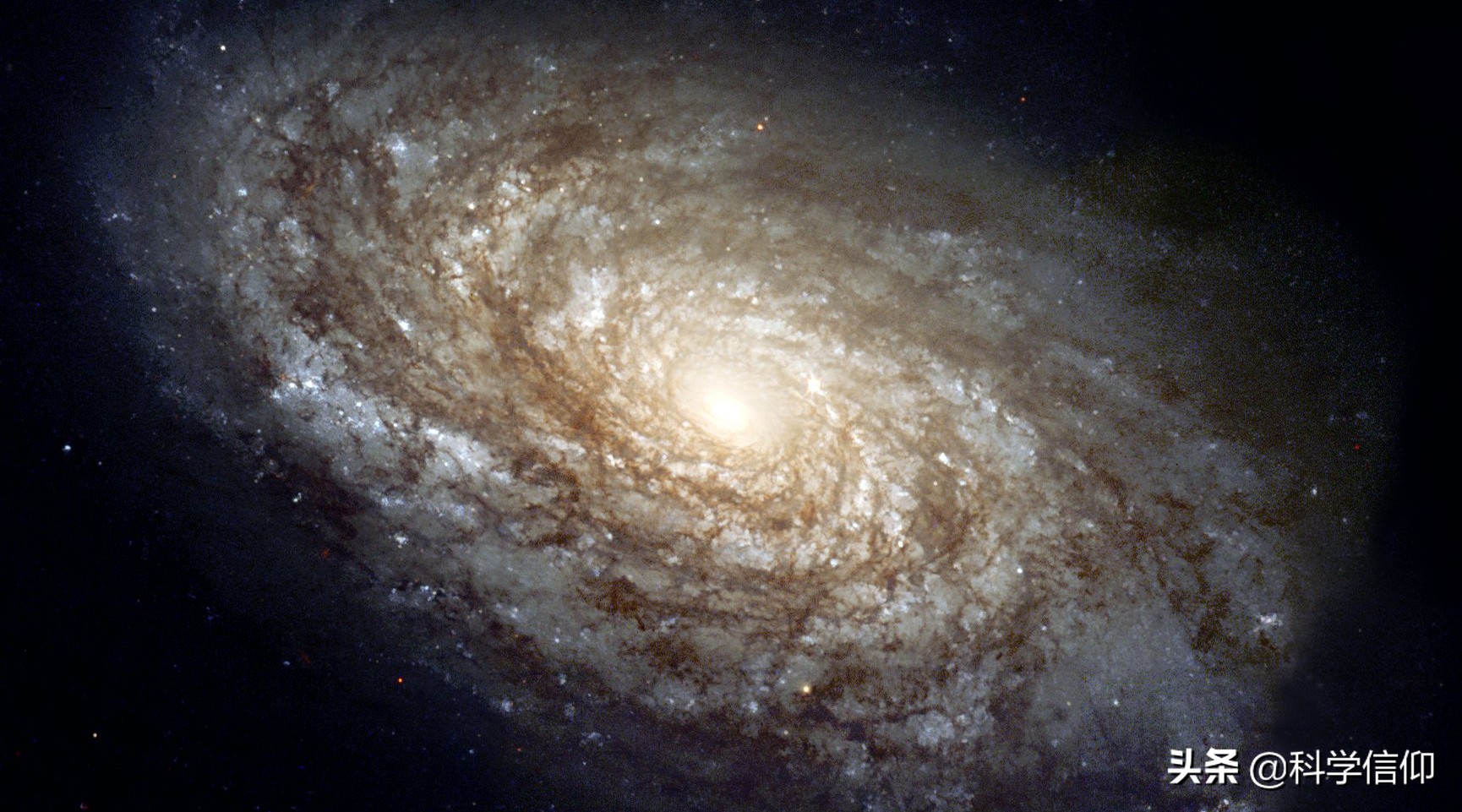 太陽(yáng)系以每秒220公里的速度飛奔，可星辰的位置卻不變，為何？