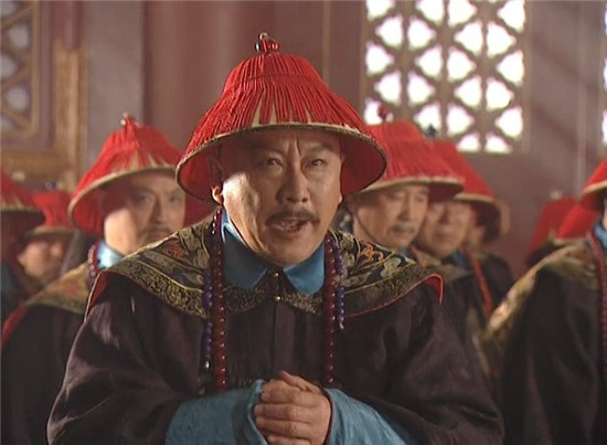 康熙十四年,熊赐履被拜为武英殿大学士,和索额图平起平坐.