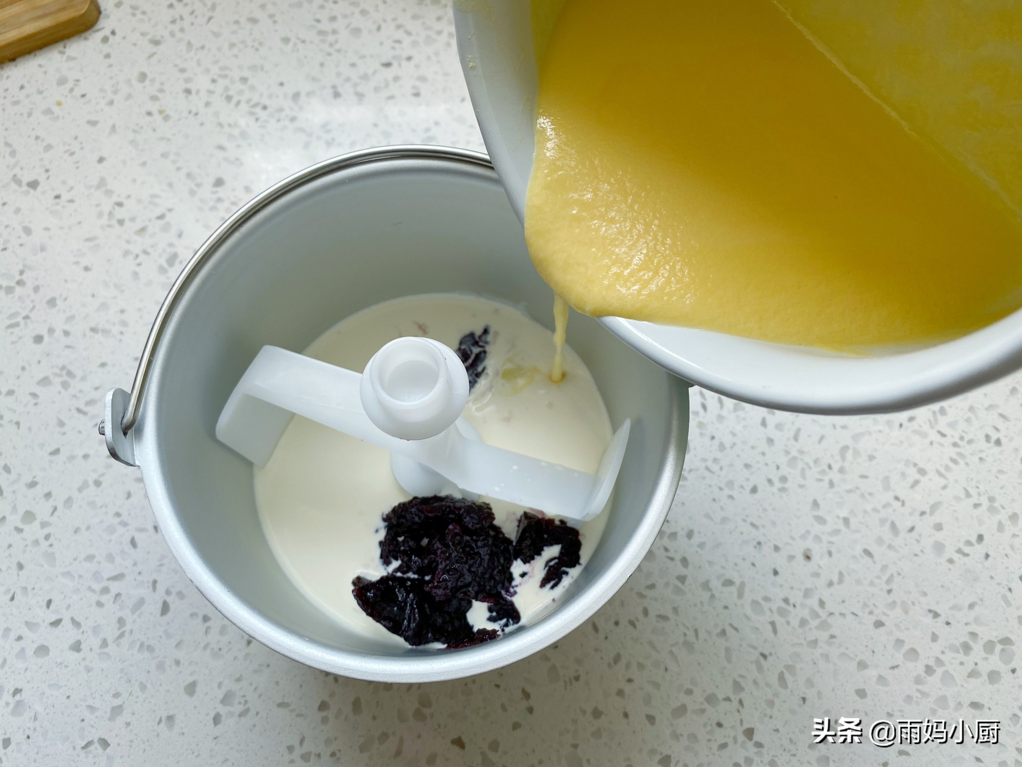 天暖了，分享2款不輸哈根達斯的冰淇淋，香濃順滑，健康無添加