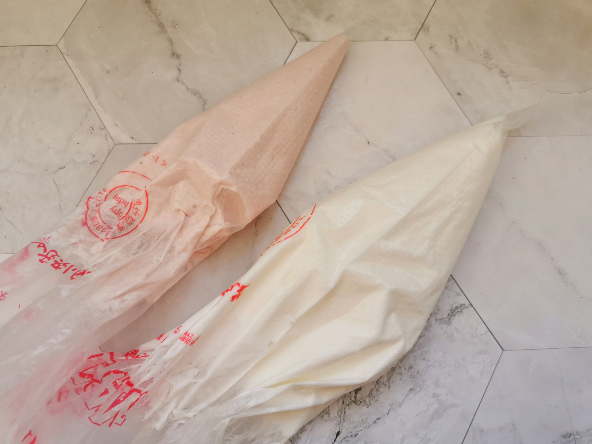 棉花糖也可以在家做，一個雞蛋做一盤，沒有添加劑，孩子吃得放心