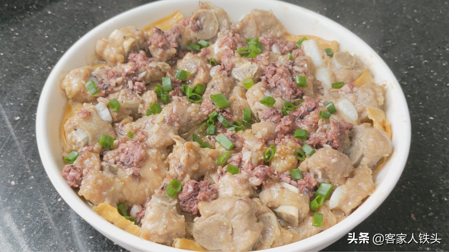 广式蒸排骨：详细配方与做法，掌握好这一步，排骨嫩又滑越吃越香