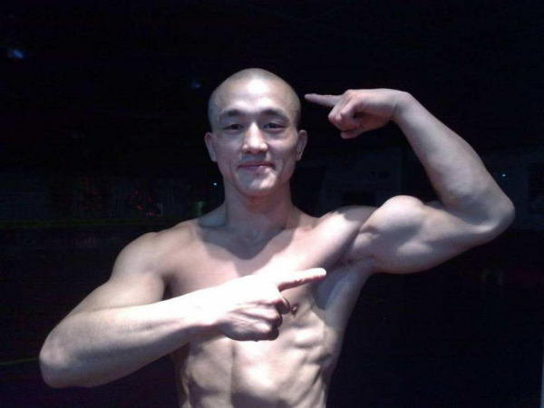 张伟丽拳力测试，与欧美肌肉猛男同一水平，是普通女性的3倍多
