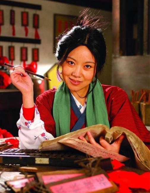 闫妮僵硬、潘粤明胖、刘涛招人烦，中年演员们到底咋了？