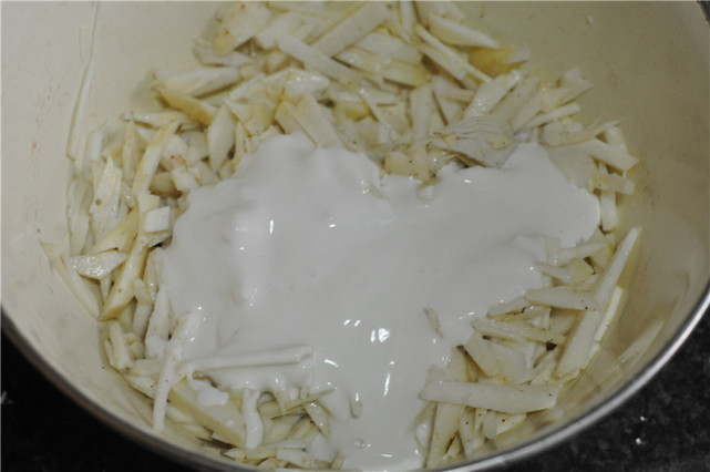 秋天芋头大上市，多给孩子吃！不炒也不煮，做成早餐香软绵糯