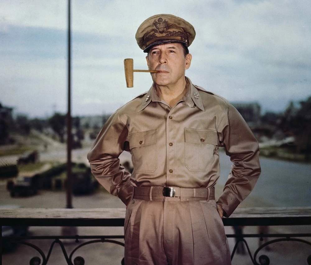 斯大林：美进南朝鲜苏就占北海道；麦克阿瑟：