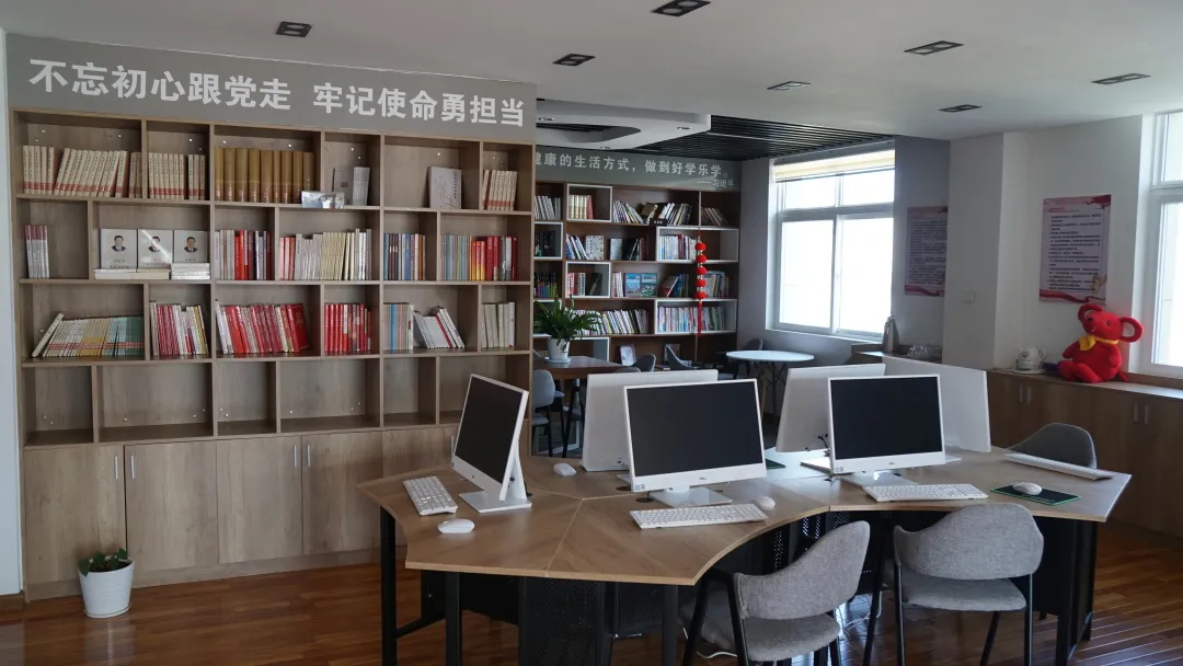 楚雄市：构建“六大学习阵地” 有效破解“工学矛盾”
